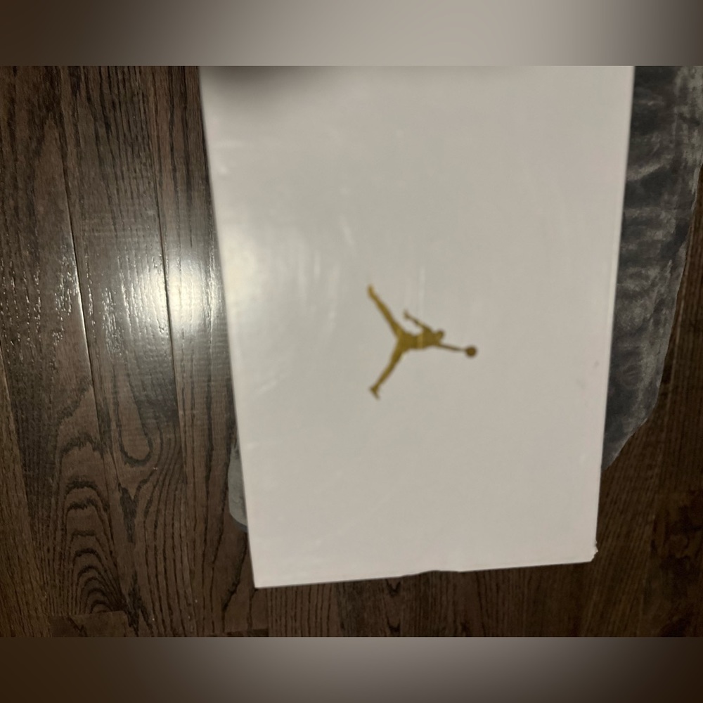 Wms Air Jordan 12 Retro - Picture 12 of 12